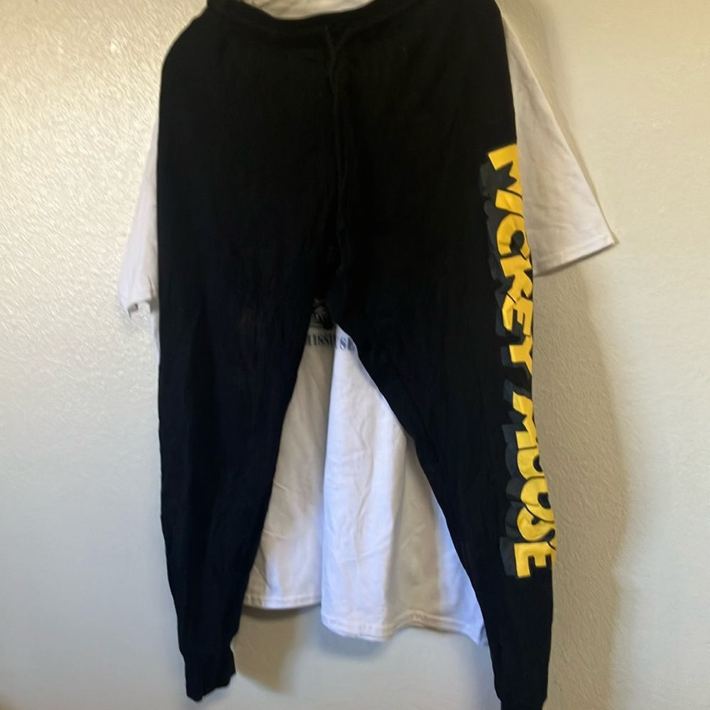 FINAL MARKDOWN Disney Mickey mouse joggers medium